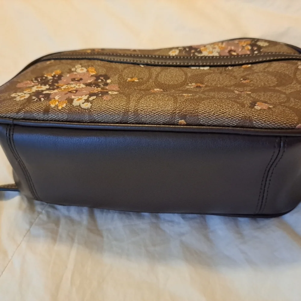 COACH Signature Shoulder Bag Floral Brown Small Defect On Label Inside See Pics - Picture 7 of 11